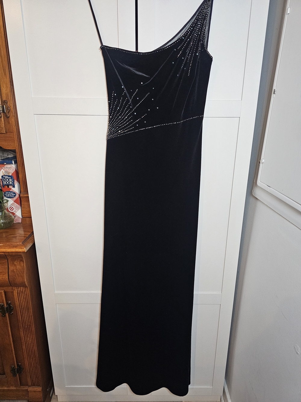 VTG 90s Dave & Johnny Black Velvet One Shoulder Gown Starburst Beaded Mesh Maxi